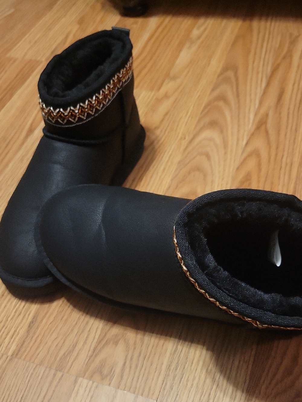 Lamo Botts - Picture 2 of 5
